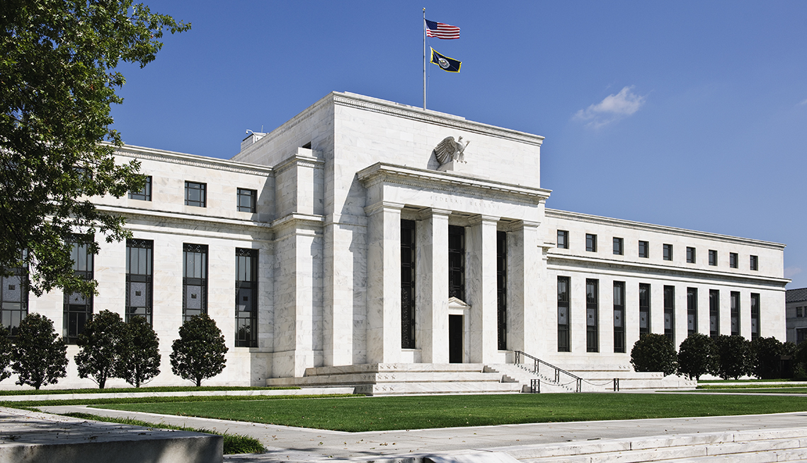 Fed deja la puerta abierta a más subidas en las tasas de interés