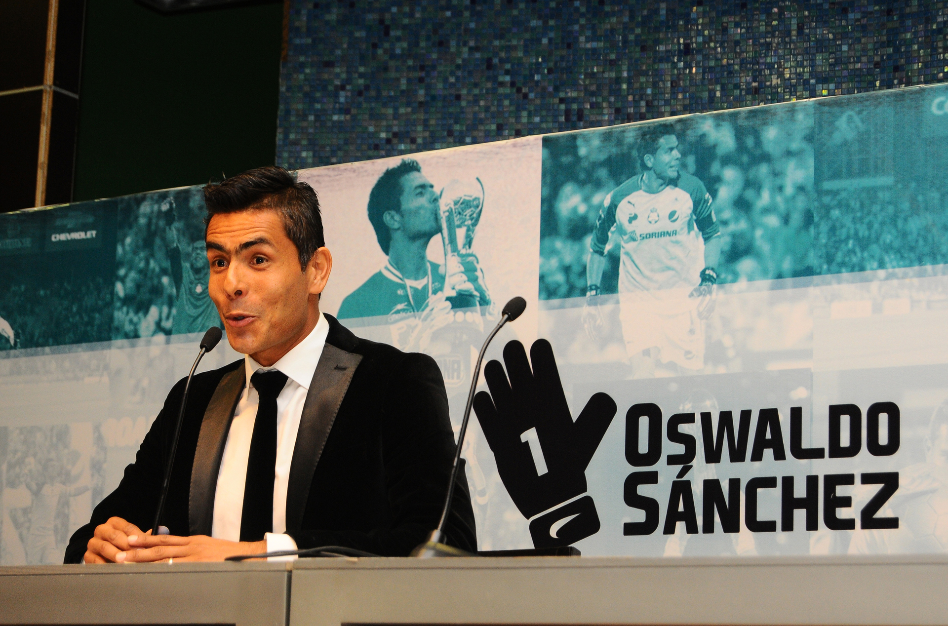 Oswaldo Sánchez pidió que ya no le marcaran más goles en un México contra Honduras
