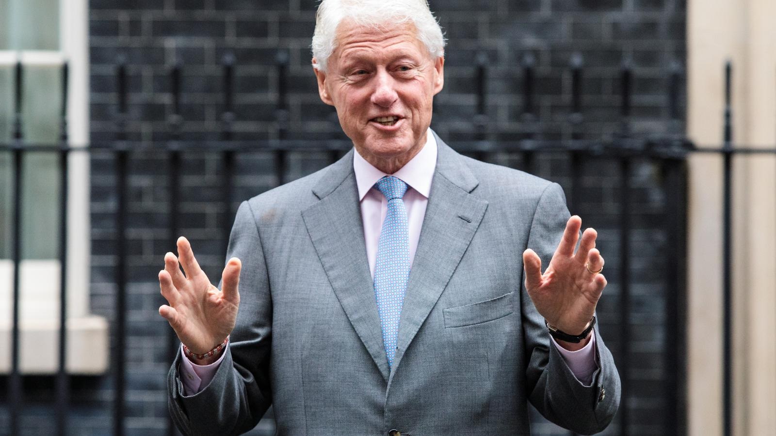 Revelan supuesto chantaje de Clinton para evitar hablar de Epstein