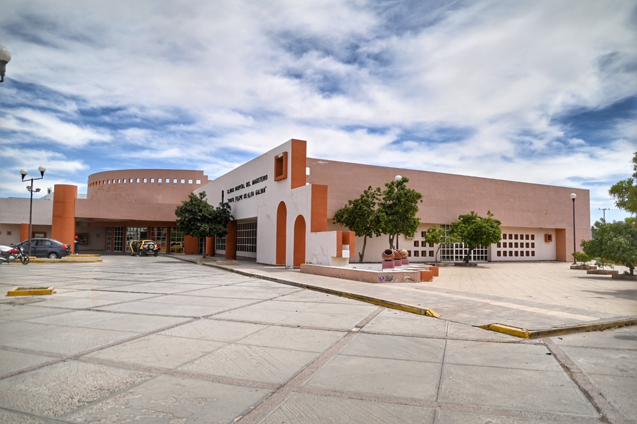 Gobierno de Coahuila se compromete a resolver crisis en clínicas del Magisterio