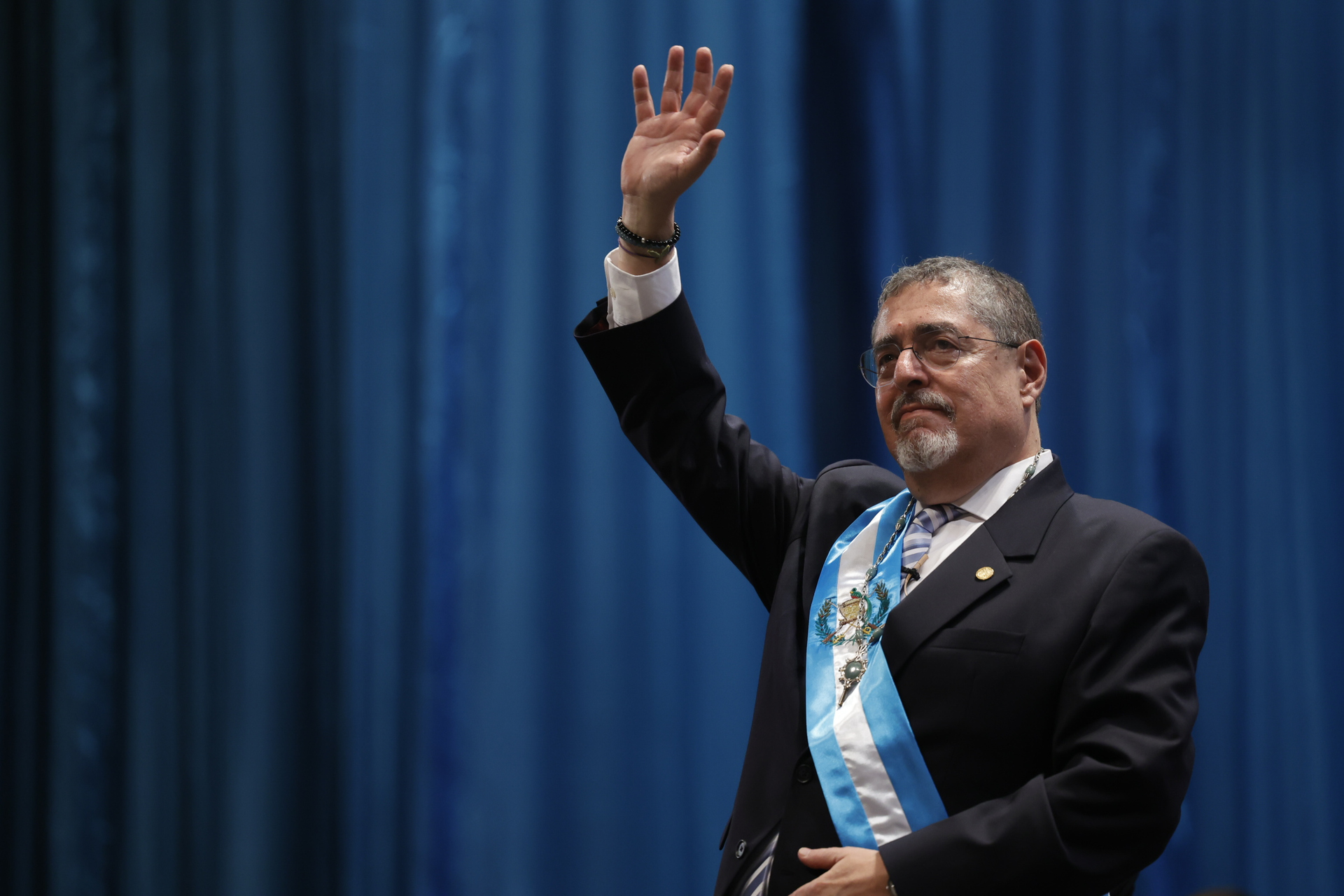 Bernardo Arévalo asume como presidente de Guatemala hasta el año 2028