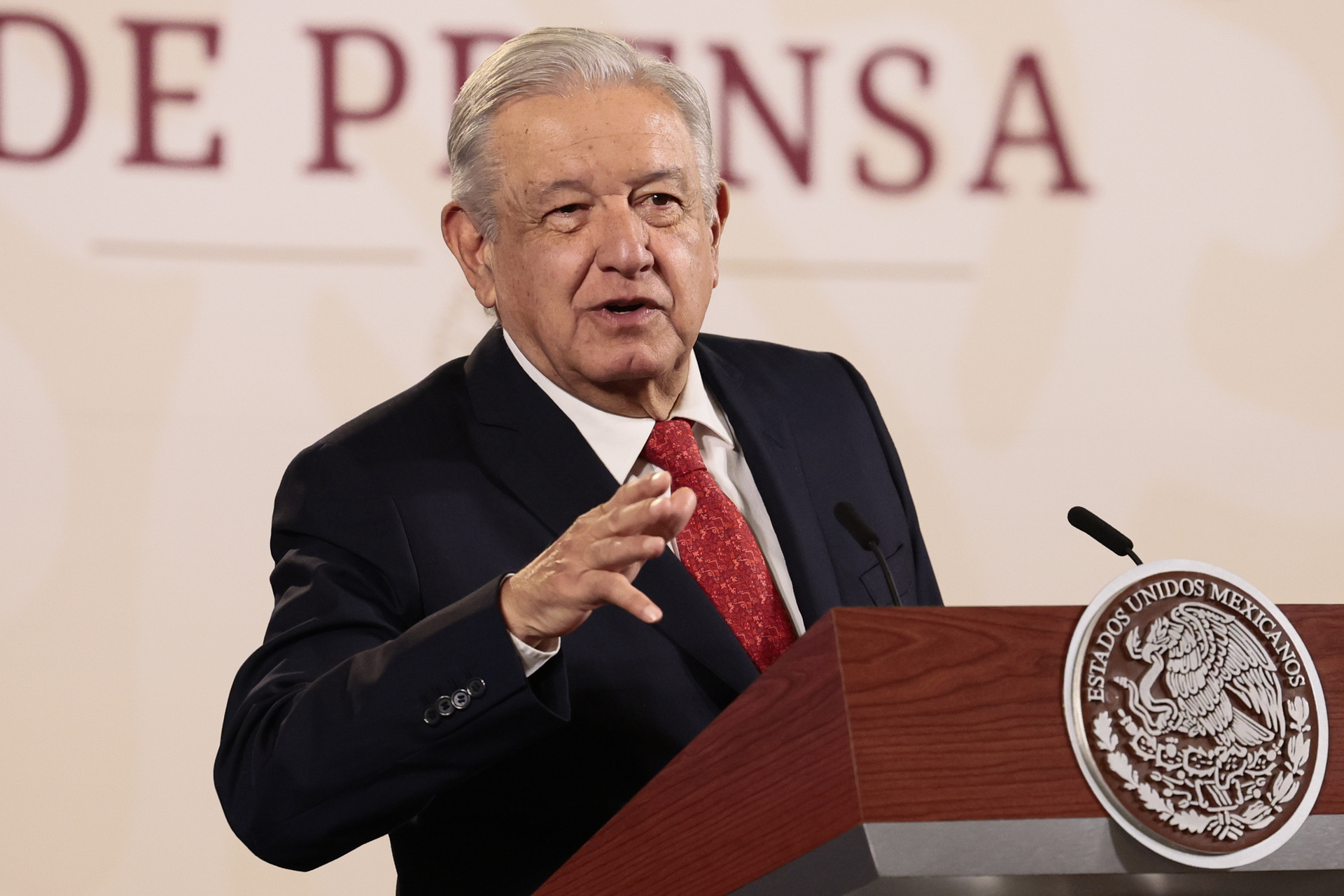 Manolo Jiménez Salinas informó que está en diálogo con el equipo del presidente de la República, Andrés Manuel López Obrador, y se coordina con este para la visita que realizará.