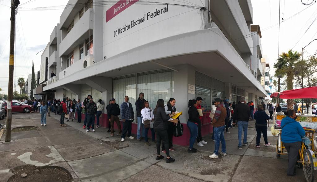 Atenderán a todos los ciudadanos que lleguen a módulos fijos del INE antes de la medianoche