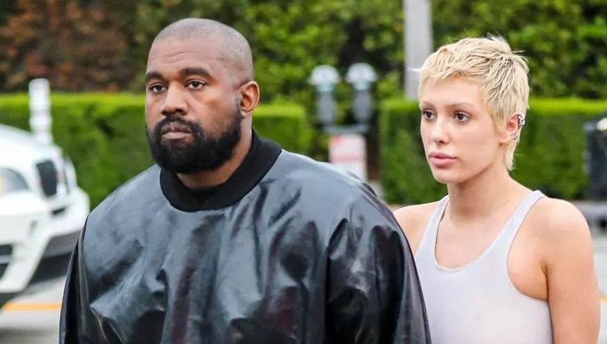 Tunden a Kanye West por compartir fotos de su esposa en poca ropa