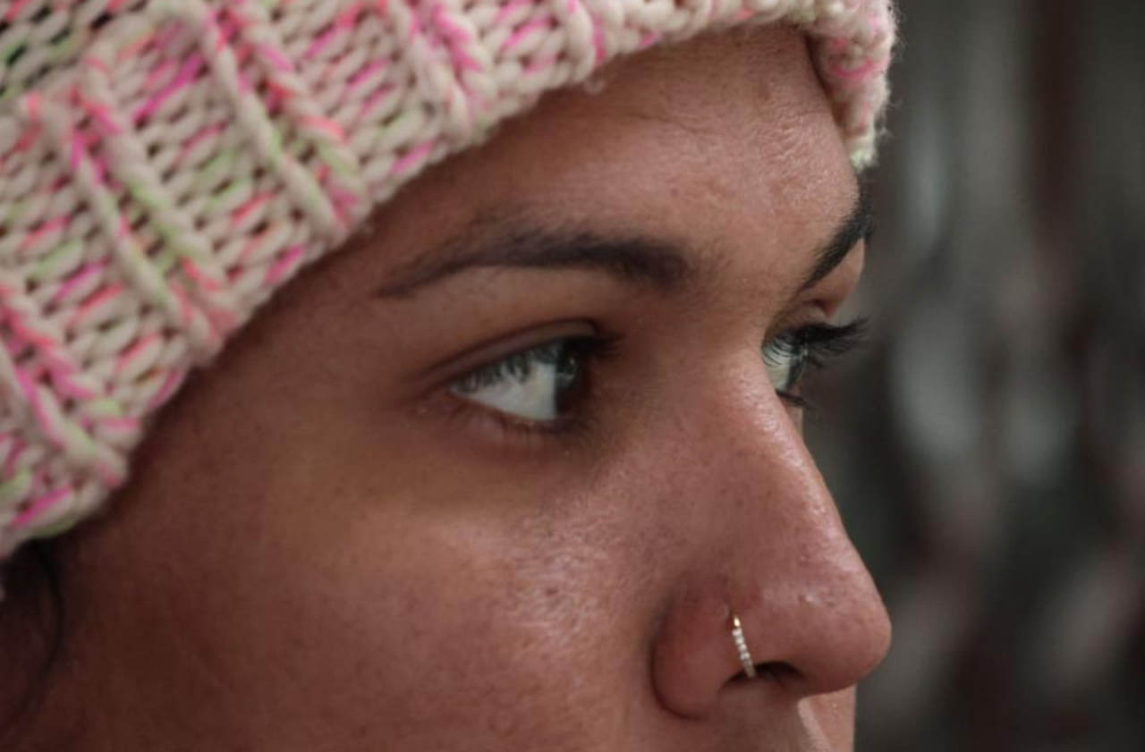 Valeria viaja sola pero en el camino conoció a una familia que la ha adoptado como una más. (VAYRON INFANTE / EL SIGLO DE TORREÓN)