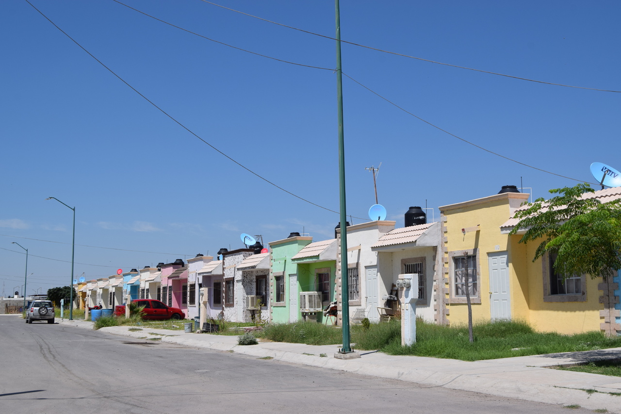 Buscan regularizar viviendas en Coahuila
