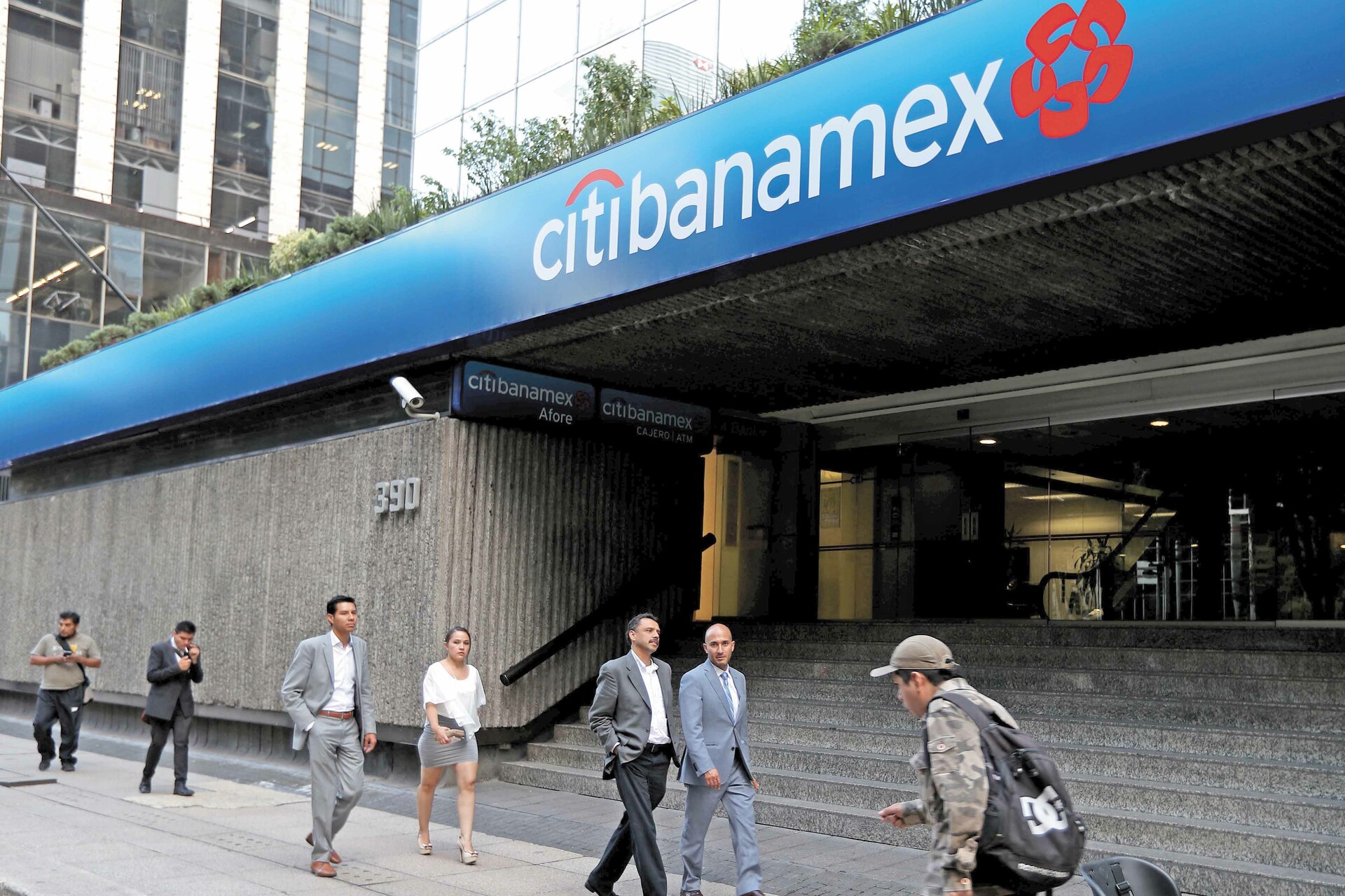 Venta de Banamex: anuncian directores del banco y grupo financiero