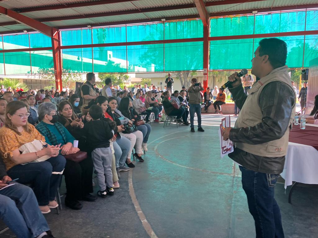 Entregan tarjetas de Bienestar a CEAP de 320 escuelas de Torreón