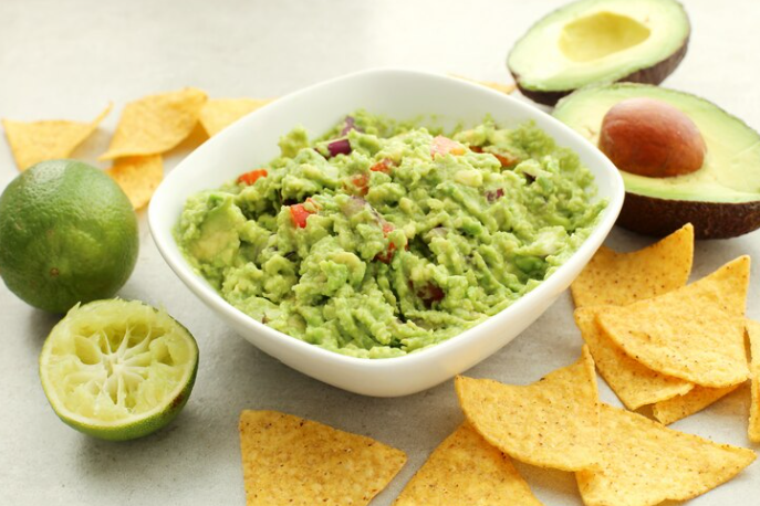 Beneficios del aguacate, alimento que no falta en el Super Bowl