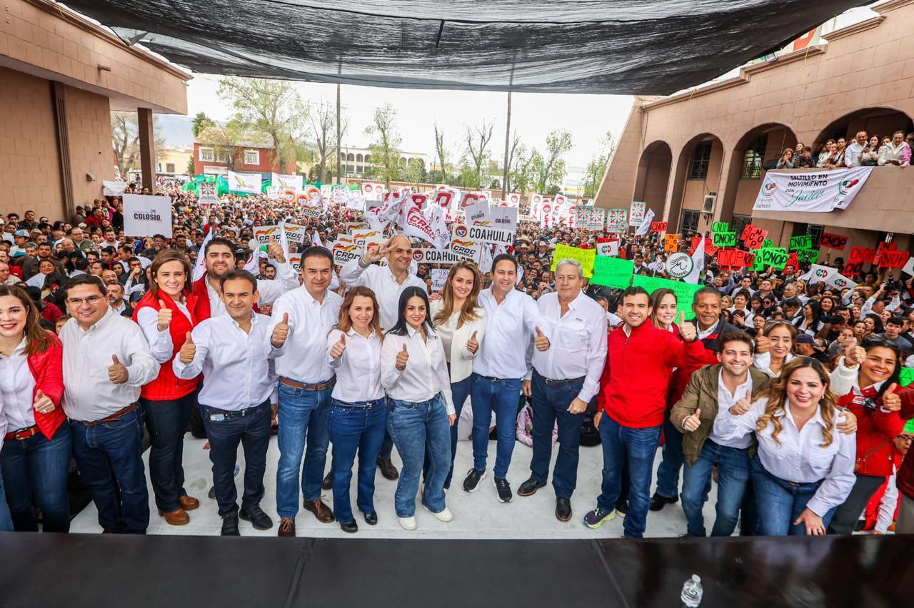 Javier Díaz se inscribe para contender por la presidencia de Saltillo