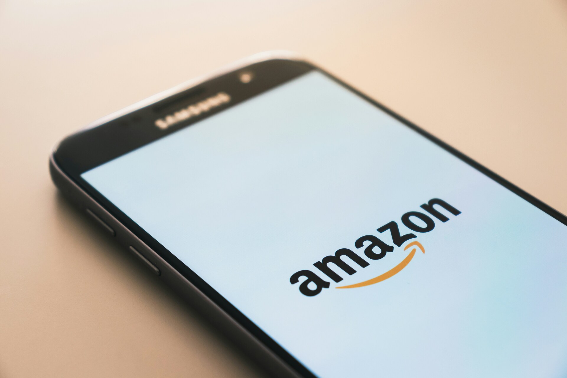 Cofece pide a Amazon y Mercado Libre que eliminen servicios de 'streaming' en sus paquetes