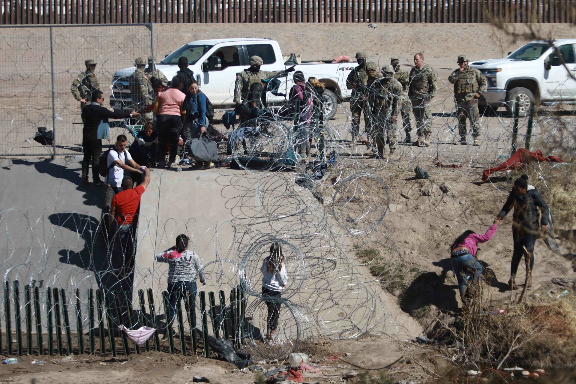 'Cárteles controlan frontera', asegura Greg Abbott