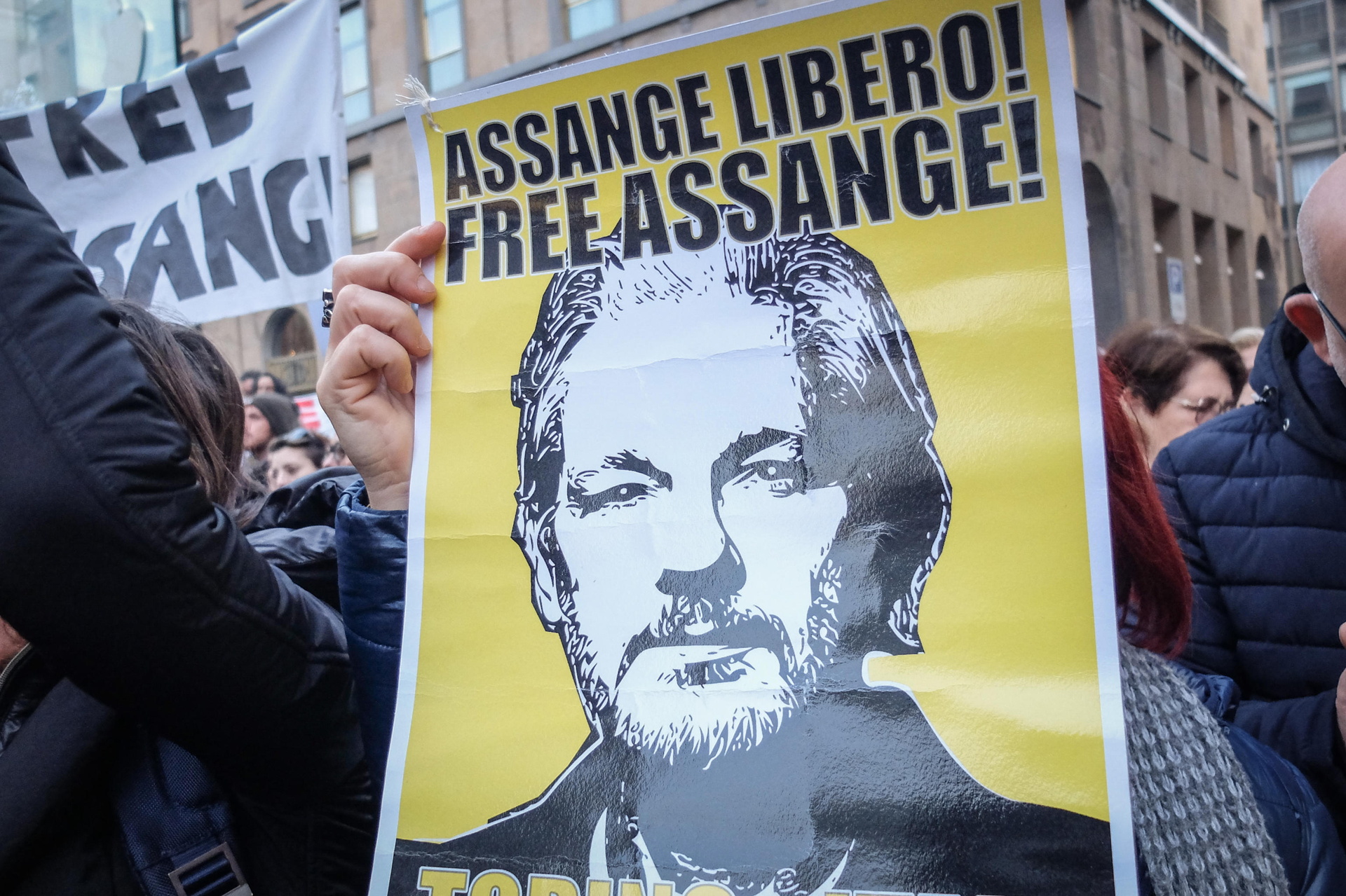 Assange pide poder recurrir su entrega a EUA al temer que no tendrá allí un juicio justo