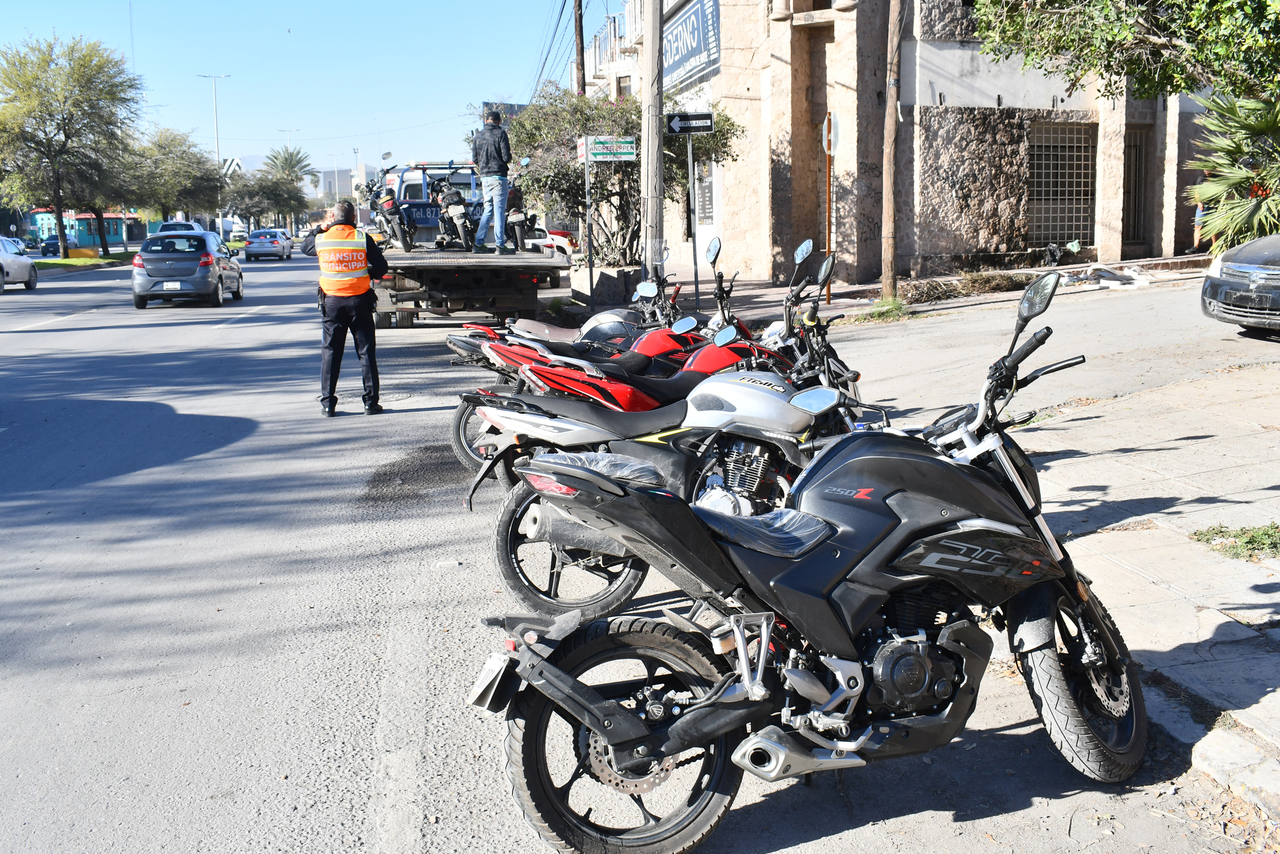 Retiran 19 motos durante operativo en Torreón