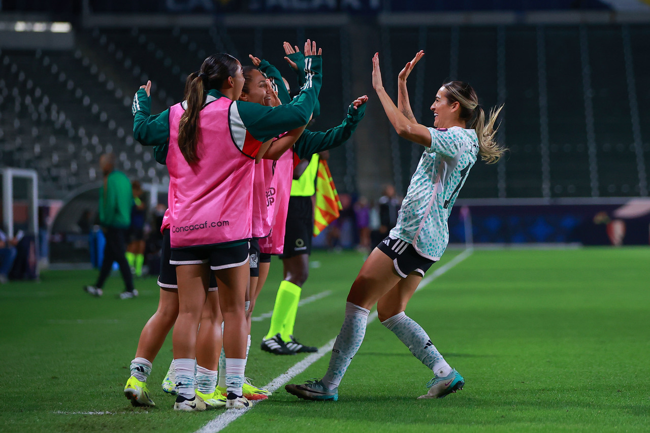 Selección Mexicana femenil golea 8-0 a Dominicana