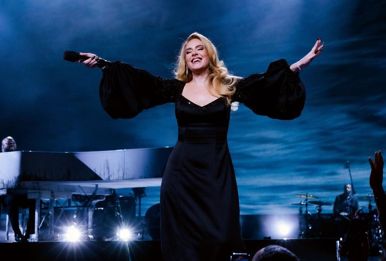 Adele cancela conciertos debido a problemas de salud
