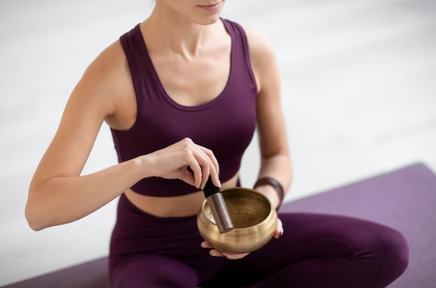 Yoga y baño de gong para la salud mental