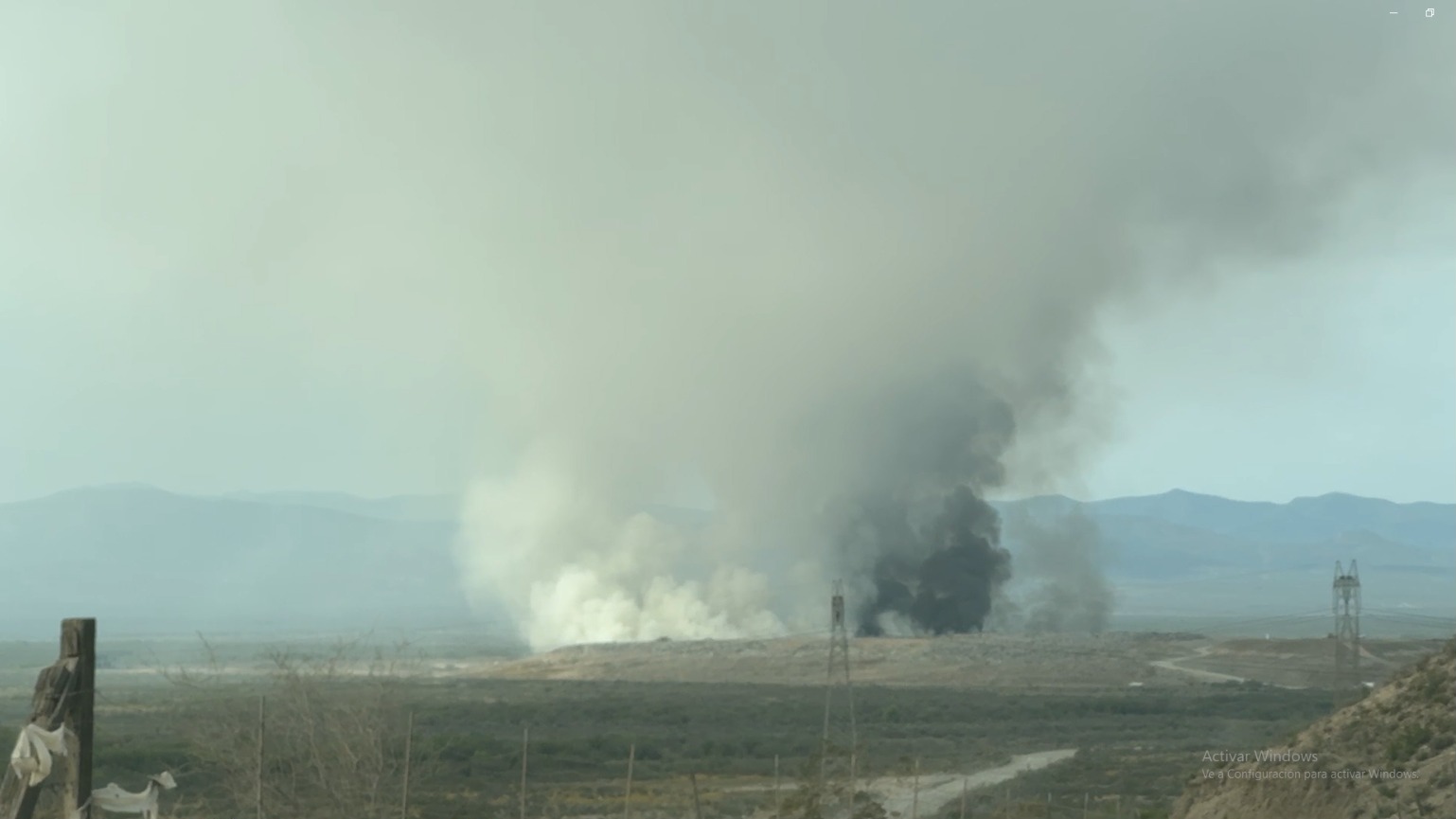 Arde en llamas relleno sanitario de la Región Centro de Coahuila