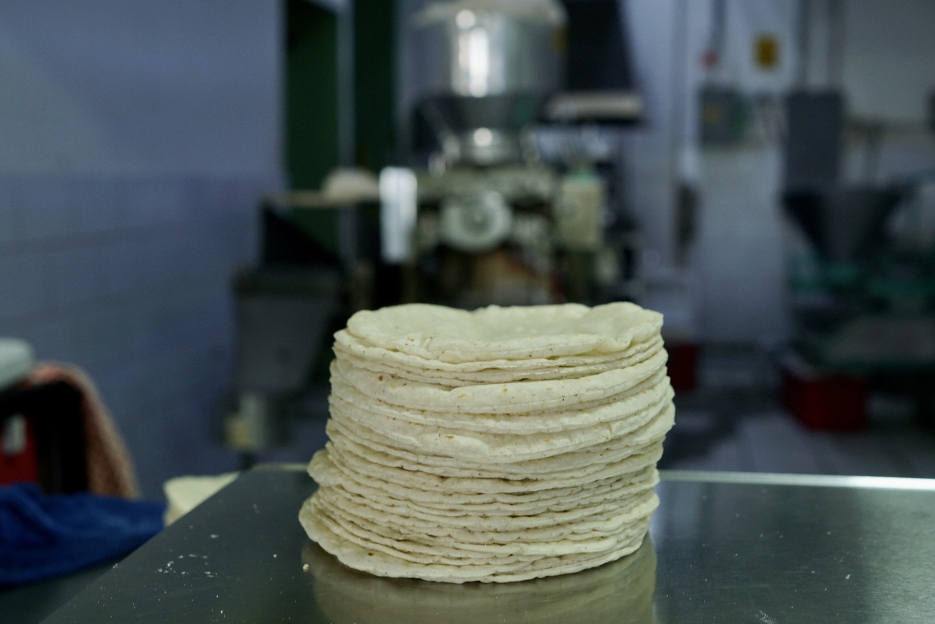 Ajuste al precio de la tortilla se revisará en abril o mayo 