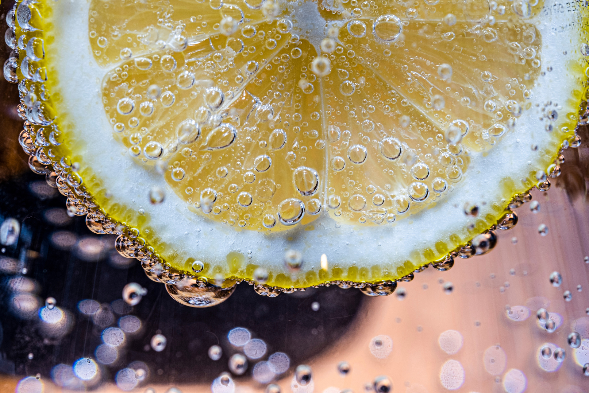 Para qué sirve tomar agua mineral con sal