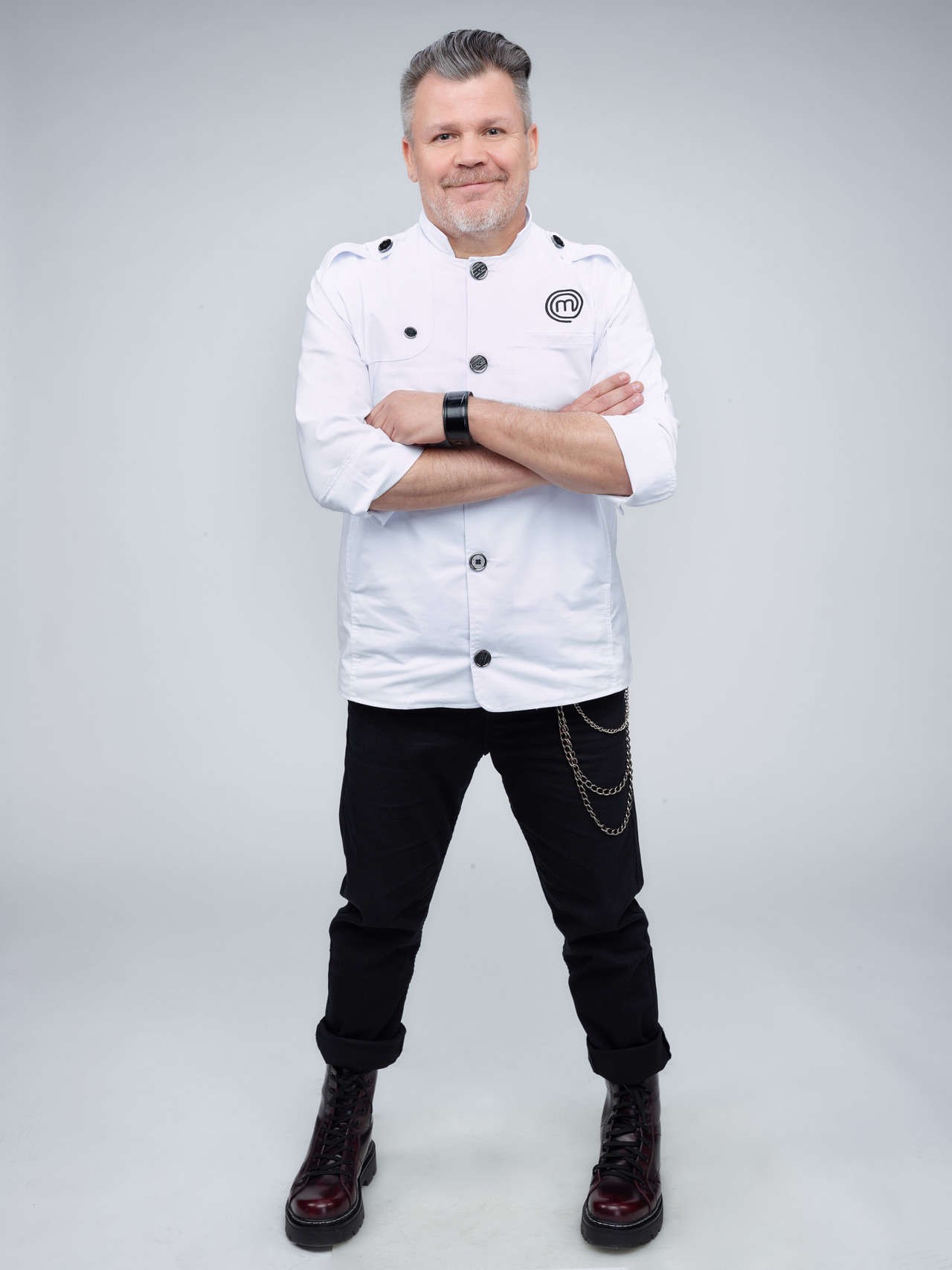 Reto. El chef Cadena será uno de los encargados de juzgar los platillos de los famosos. (AGENCIAS)