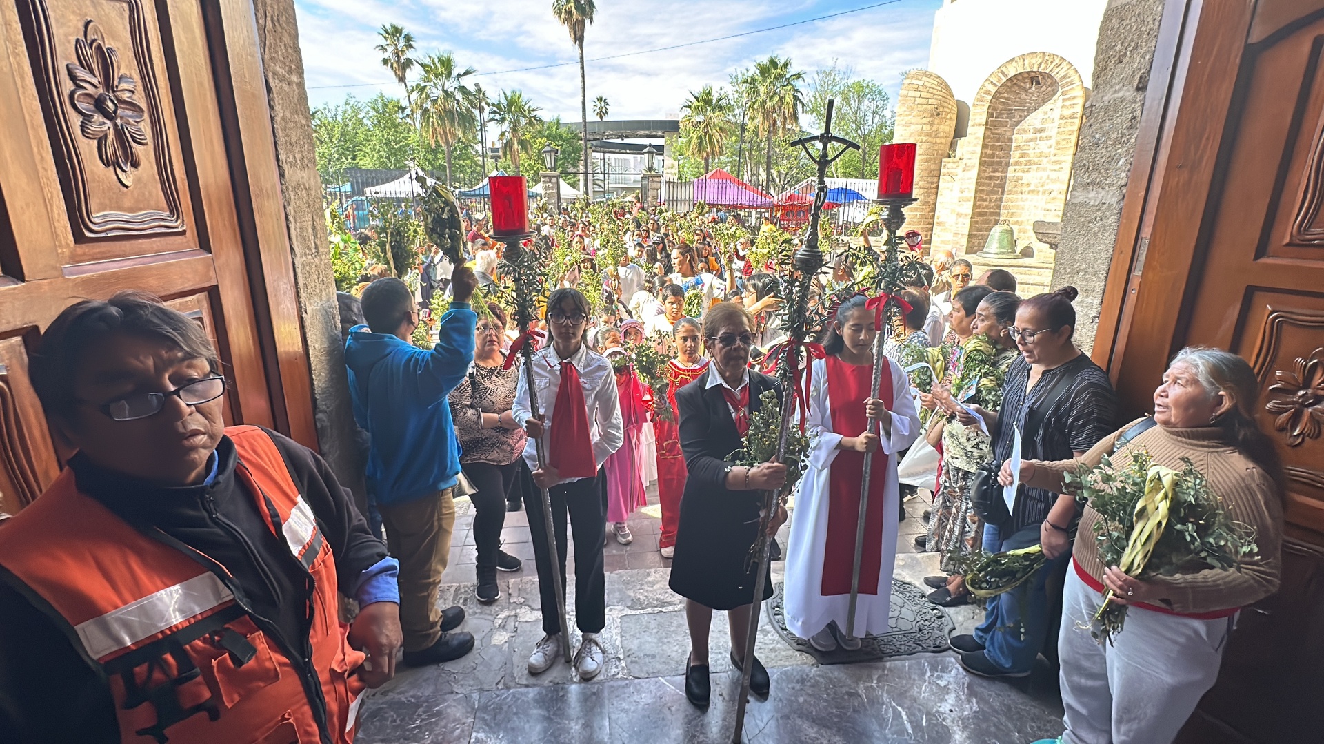 Celebran católicos Domingo de Ramos en Monclova