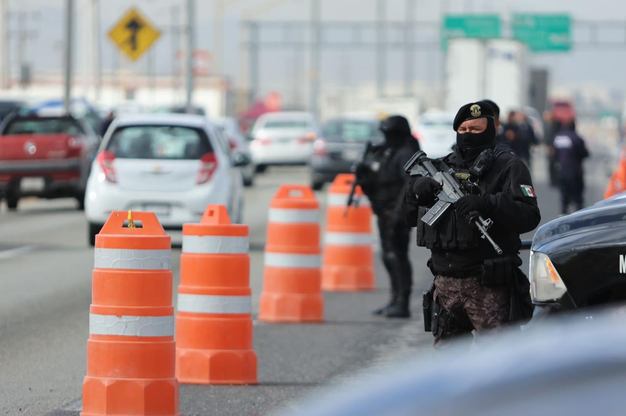 Elementos de la SSP de Coahuila, resguardan y apoyan a canadiense víctima de delito en Nuevo León