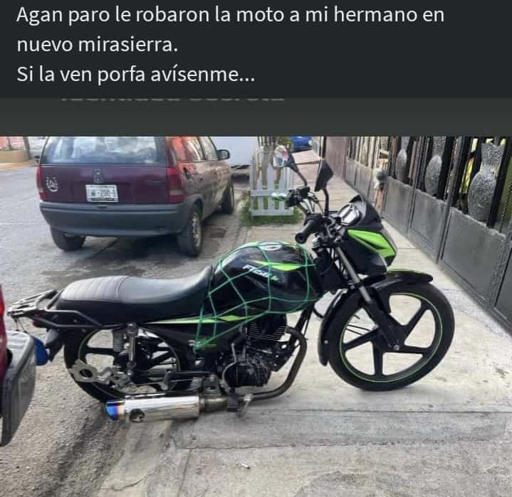 Los oficiales ubicaron la motocicleta robada en calles del sector oriente de Saltillo. (EL SIGLO DE TORREÓN)