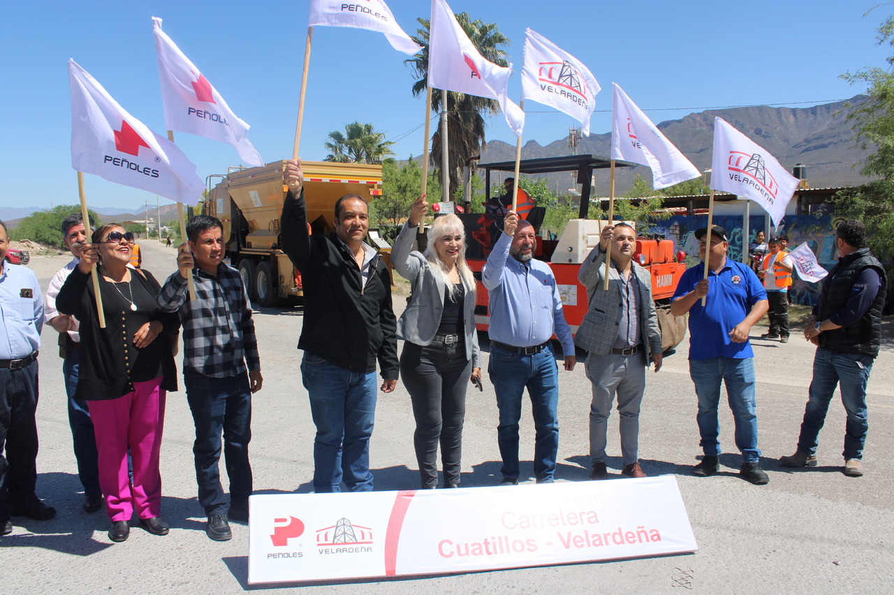 La empresa Peñoles buscó trabajar en colaboración con autoridades del gobierno para abonar al mejoramiento de la calidad de vida de los ciudadanos de las comunidades.