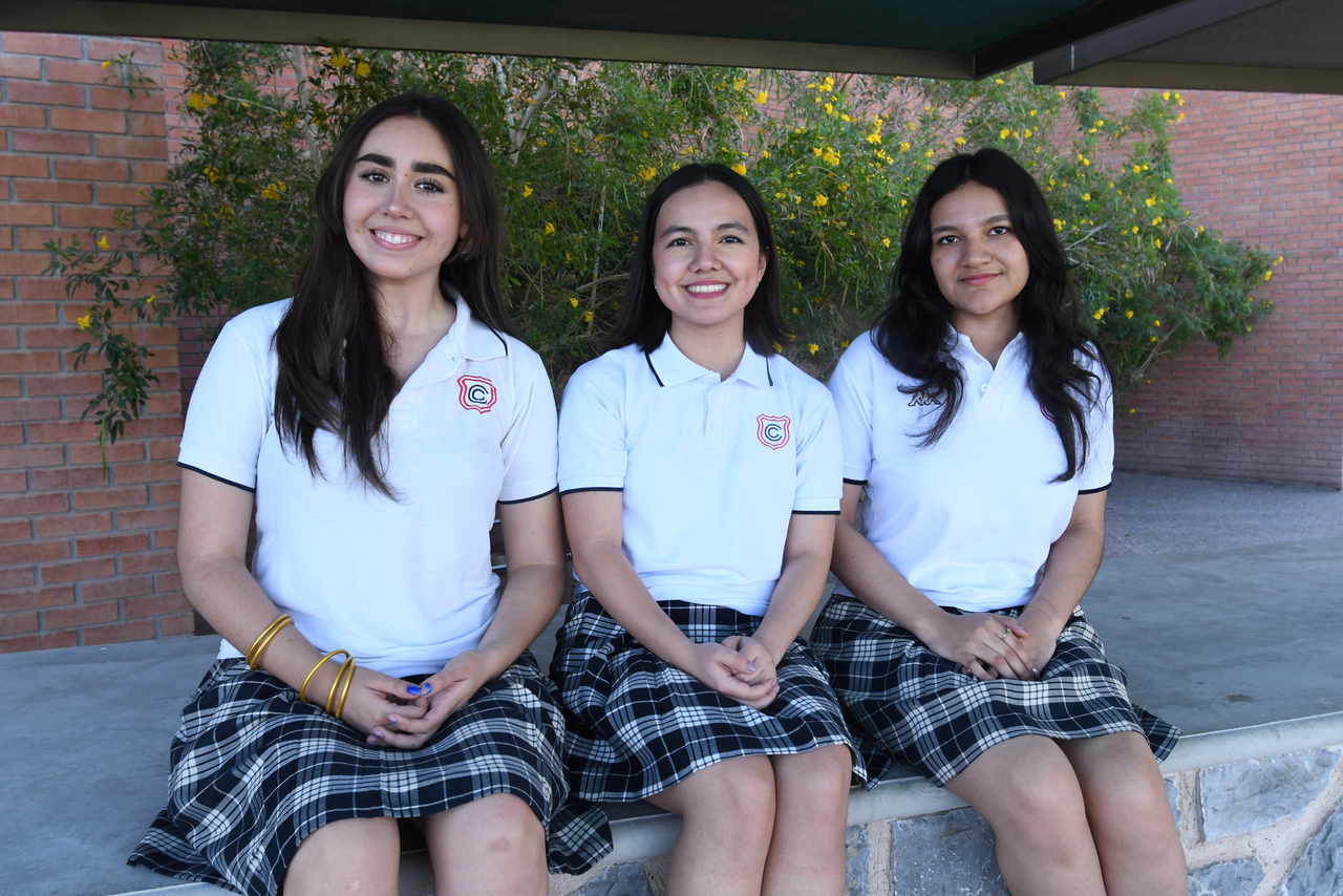 Las tres alumnas del Cervantes coincidieron en que el IYPT es una grata experiencia.