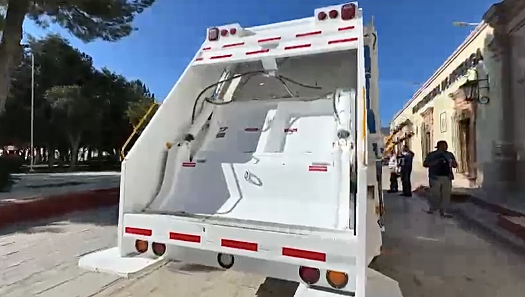 Tercer camión recolector llega a Arteaga