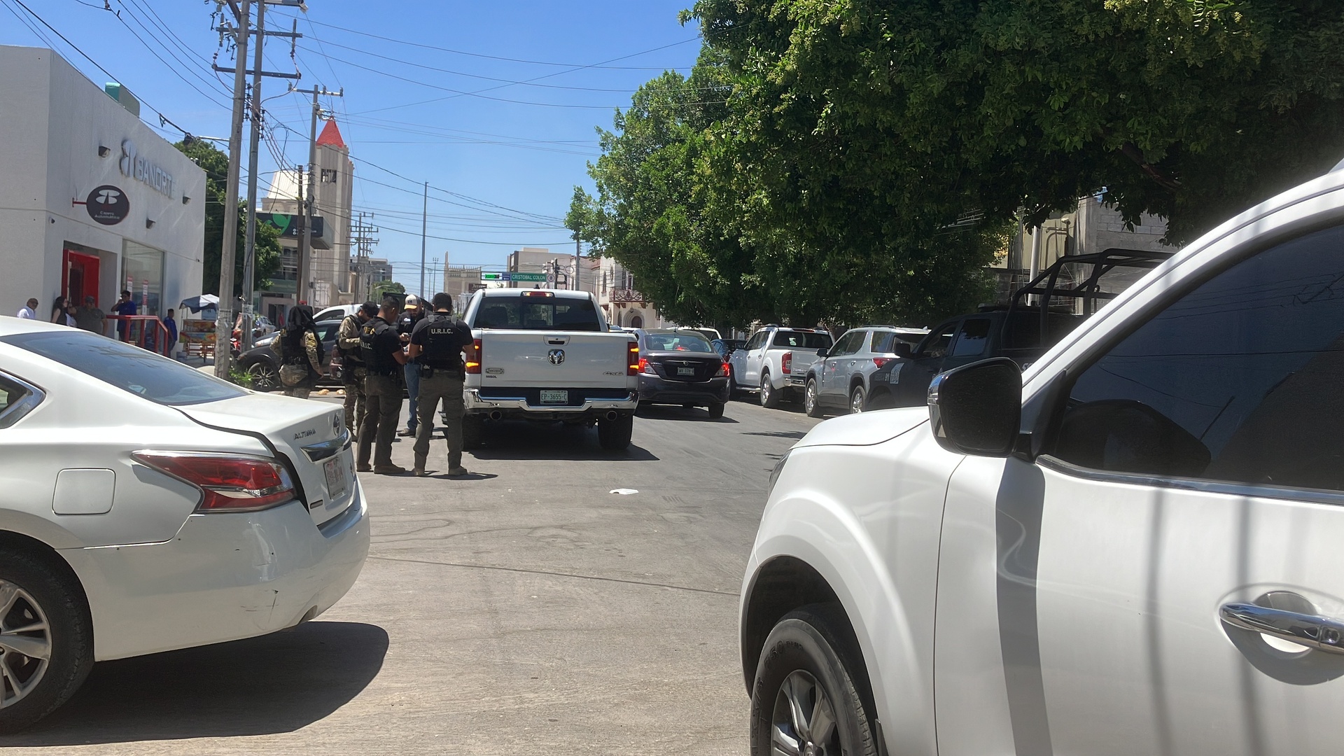 A mano armada sujetos asaltan a cuentahabiente en Torreón