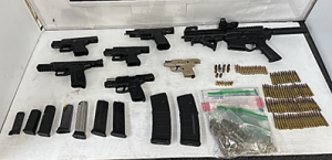 Confisca CBP armas, municiones, cartucho y marihuana en Puente Internacional Acuña-Del Rio