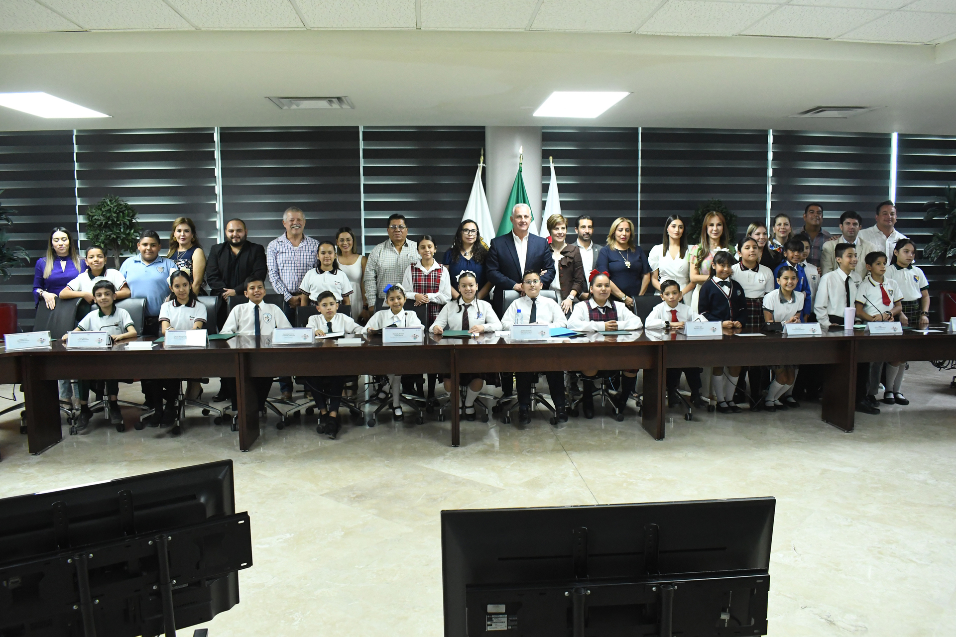 Alumnos de quinto grado de escuelas primarias de Torreón participaron en la edición 2024 del Cabildo Infantil. (MA. ELENA HOLGUÍN)