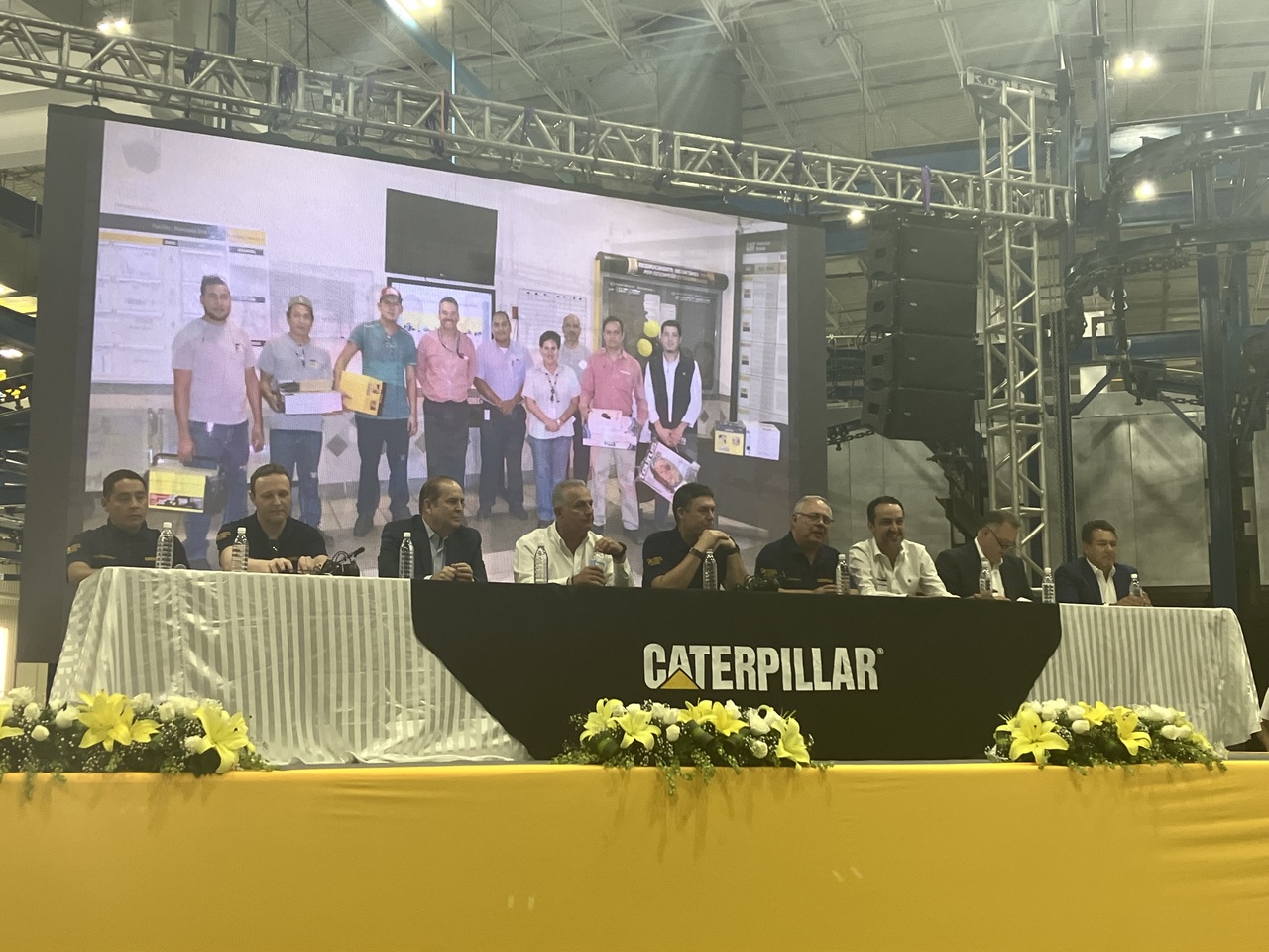 La empresa Caterpillar celebró este martes su 25 aniversario de instalarse en la ciudad de Torreón.