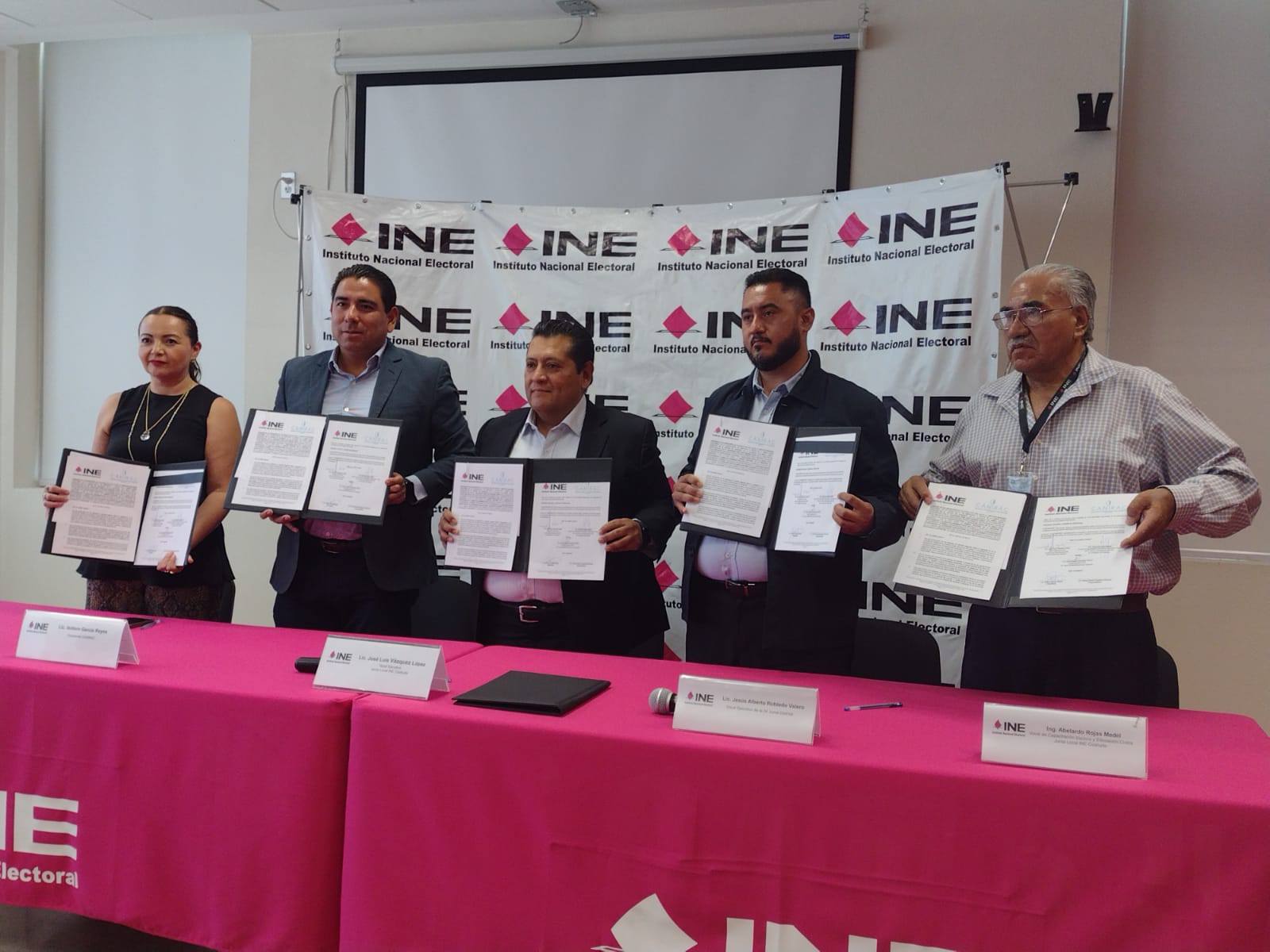 INE y Canirac firman convenio de colaboración para el próximo proceso electoral 