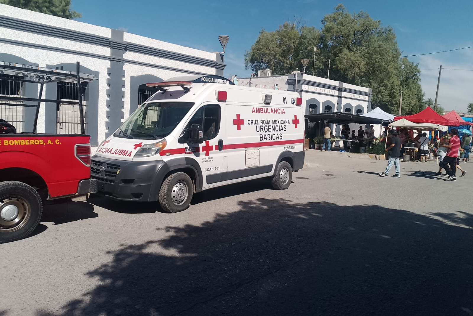 Hombre y mujer de la tercera edad resultan lesionados en su visita al Panteón Municipal número 1 de Torreón
